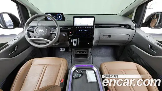 Hyundai Staria 2024 — Şəkil 15/32