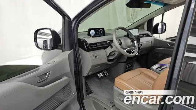 Hyundai Staria 2024 — Şəkil 25/32