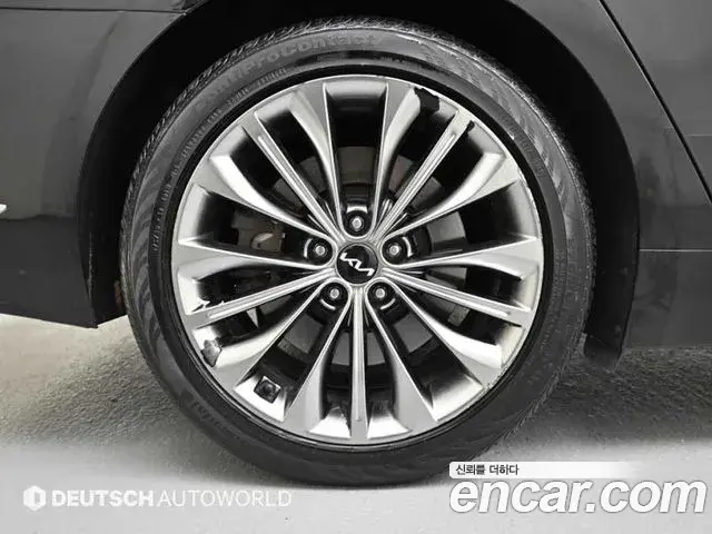 Kia The K9 2021 — Photo 1/20