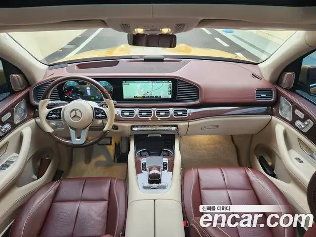 Mercedes-Benz GLS-Class 2021 — Photo 6/20