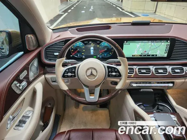 Mercedes-Benz GLS-Class 2021 — Photo 17/20