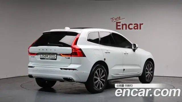 Volvo XC60 2019 — Photo 3/36