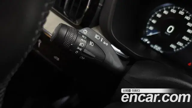 Volvo XC60 2019 — Photo 34/36