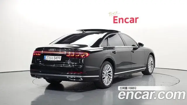 Audi A8 2021 — Şəkil 10/20