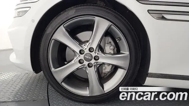 Genesis G80 2021 — Photo 16/39