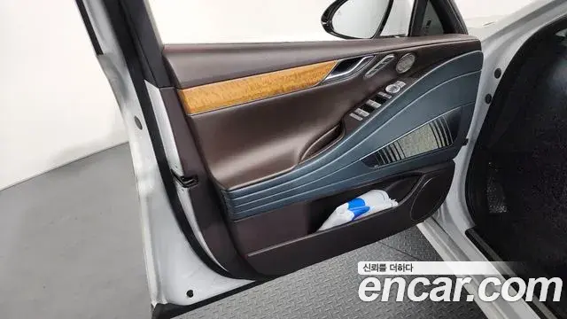 Genesis G80 2021 — Photo 35/39