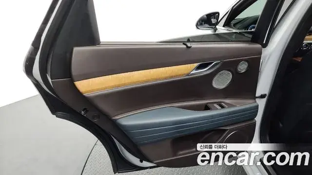 Genesis G80 2021 — Photo 36/39
