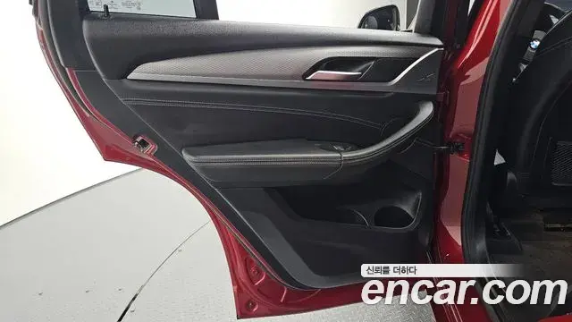 BMW X4 2019 — Photo 8/30