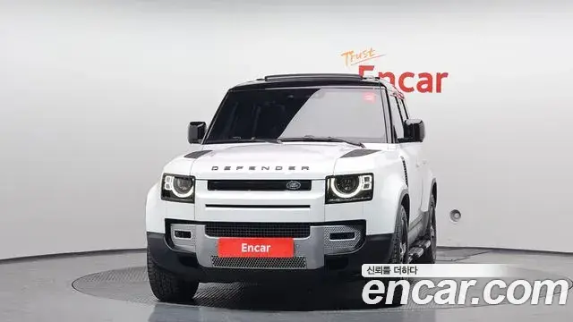 Land Rover Defender 2020 — Фото 3/20