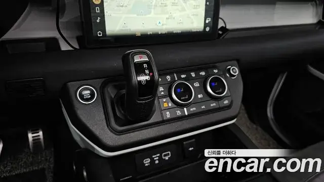 Land Rover Defender 2020 — Фото 9/20