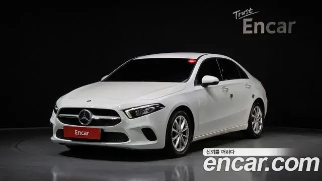 Mercedes-Benz A-Class 2020 — Photo 15/20