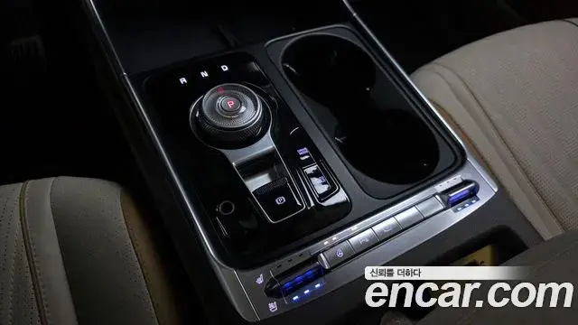 Kia Carnival 2024 — Photo 16/20