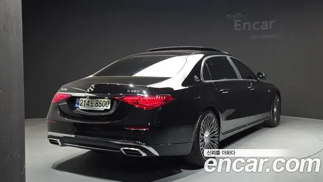 Mercedes-Benz S-Class 2023 — ფოტო 18/33