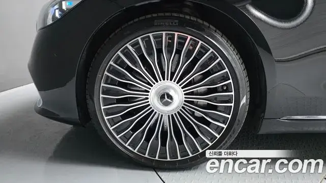 Mercedes-Benz S-Class 2023 — ფოტო 6/33