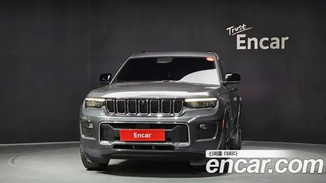 Jeep Grand Cherokee 2022 — Photo 27/38