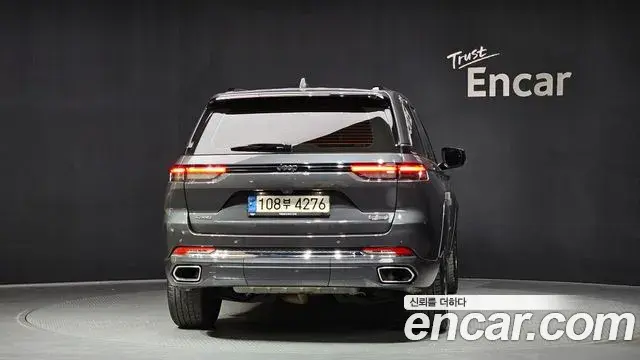 Jeep Grand Cherokee 2022 — Photo 32/38