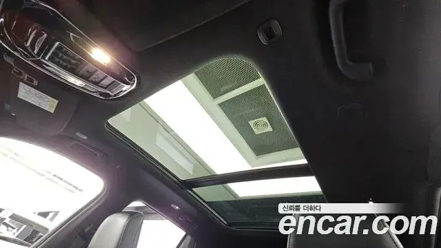 Jeep Grand Cherokee 2022 — Photo 34/38