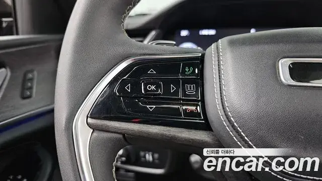 Jeep Grand Cherokee 2022 — Photo 6/38