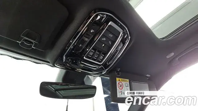 Jeep Grand Cherokee 2022 — Photo 17/38