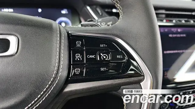 Jeep Grand Cherokee 2022 — Photo 25/38
