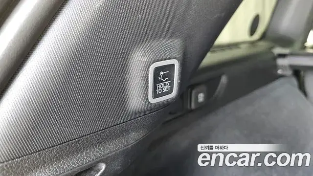 Jeep Grand Cherokee 2022 — Photo 37/38