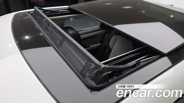 Land Rover Range Rover Evoque 2025 — ფოტო 18/20