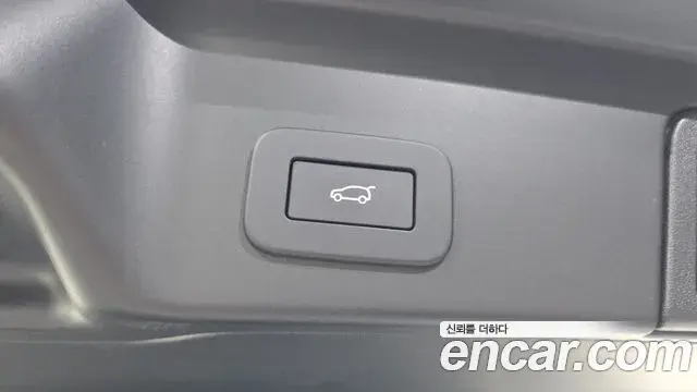 Land Rover Range Rover Evoque 2025 — ფოტო 8/20