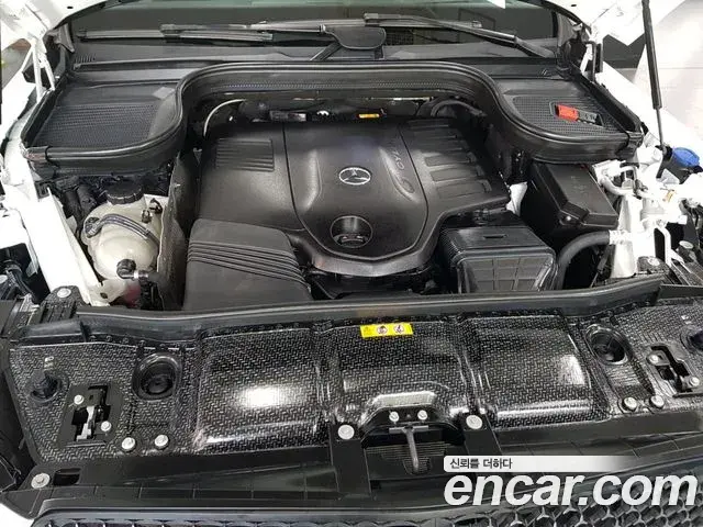 Mercedes-Benz GLE-Class 2025 — Photo 16/17