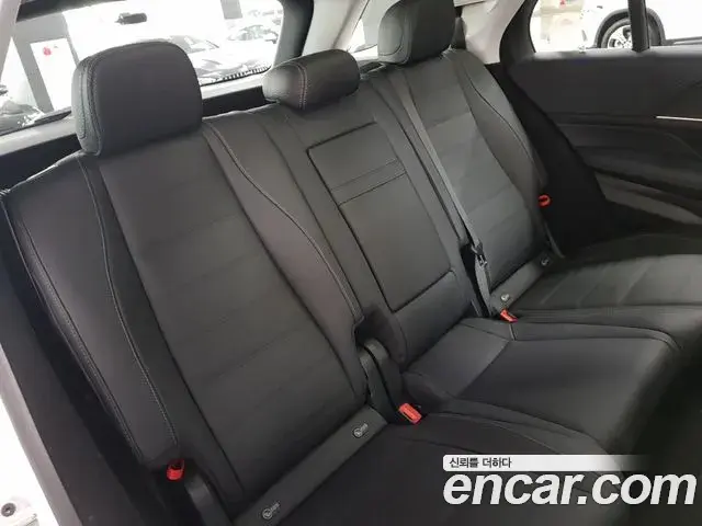 Mercedes-Benz GLE-Class 2025 — Photo 11/17