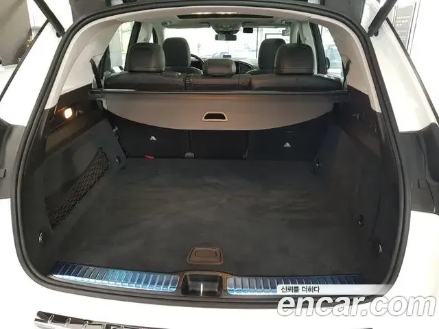Mercedes-Benz GLE-Class 2025 — Photo 12/17