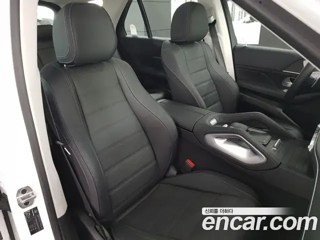 Mercedes-Benz GLE-Class 2025 — Photo 17/17