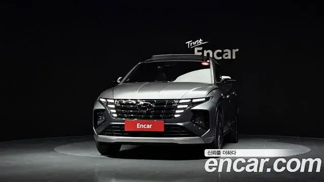Hyundai Tucson Hybrid 2023 — Photo 18/20