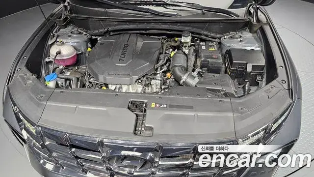 Hyundai Tucson Hybrid 2023 — Photo 10/20