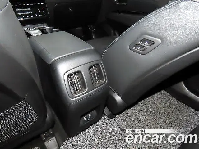 Hyundai Tucson Hybrid 2022 — ფოტო 9/20