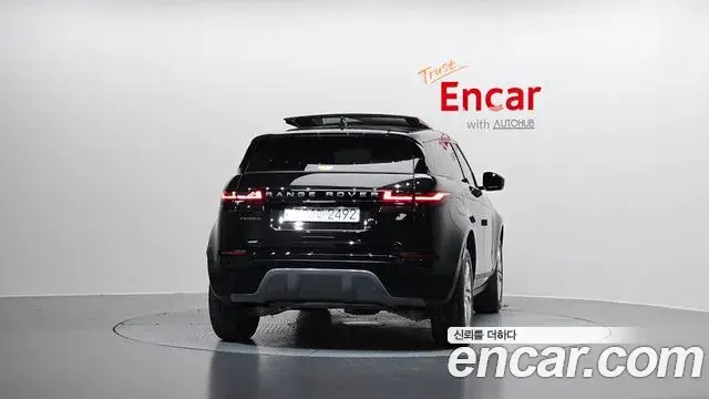 Land Rover Range Rover Evoque 2025 — Фото 3/20