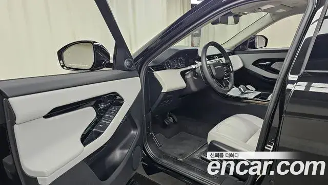 Land Rover Range Rover Evoque 2025 — Фото 9/20