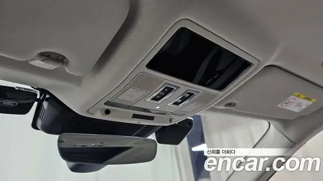 Land Rover Range Rover Evoque 2025 — Фото 17/20
