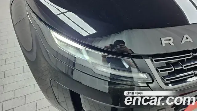 Land Rover Range Rover Evoque 2025 — ფოტო 19/36