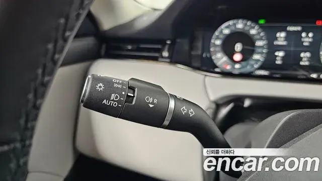 Land Rover Range Rover Evoque 2025 — ფოტო 23/36