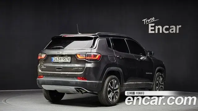 Jeep Compass 2022 — Фото 2/20