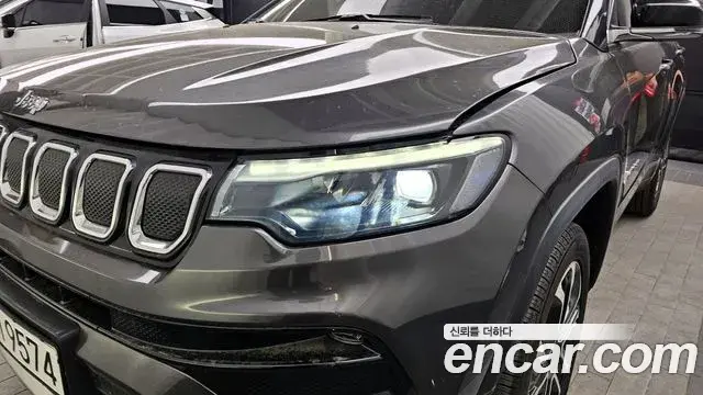 Jeep Compass 2022 — Şəkil 14/34
