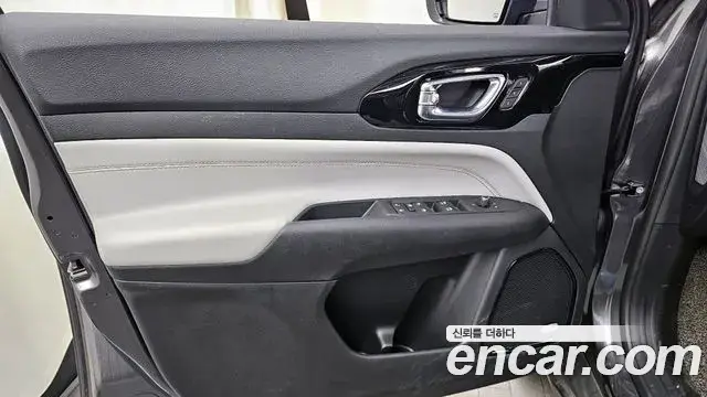Jeep Compass 2022 — Şəkil 32/34