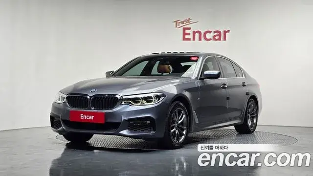 BMW 5 Series 2018 — Şəkil 12/20