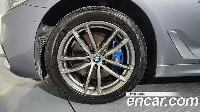 BMW 5 Series 2018 — Şəkil 20/20