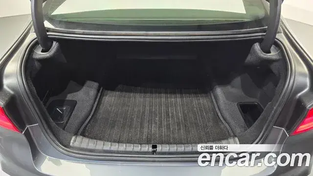 BMW 5 Series 2018 — Şəkil 2/20