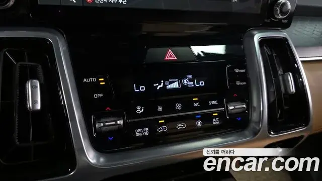 Kia Sorento 2021 — Photo 16/38