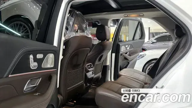 Mercedes-Benz GLE-Class 2023 — Фото 8/20