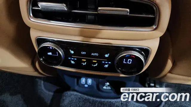 Genesis GV80 2020 — Şəkil 28/34