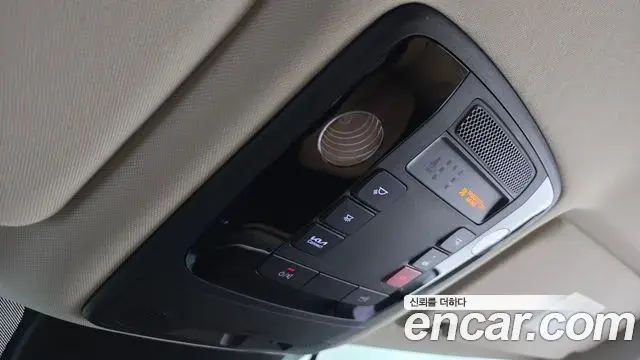 Kia Carnival 2023 — Фото 16/20