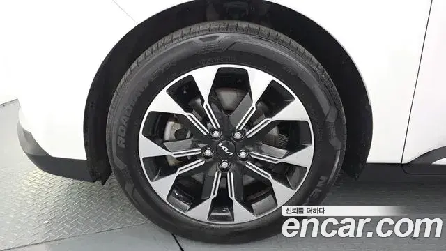 Kia Carnival 2022 — Фото 5/20